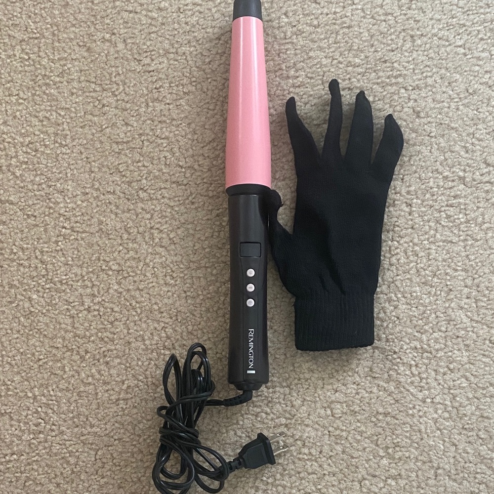 Remington Pink and Black Curling Wand with Glove